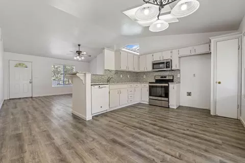 708 Carrboro Ln, Modesto, CA 95357 photo 12