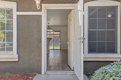 708 Carrboro Ln, Modesto, CA 95357 photo 5