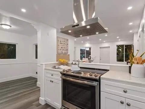 Kitchen - 2002 69th Ave, Oakland, CA 94621 photo 1 of 1