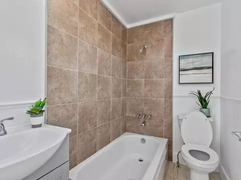 Bath - 2002 69th Ave, Oakland, CA 94621 photo 1 of 2