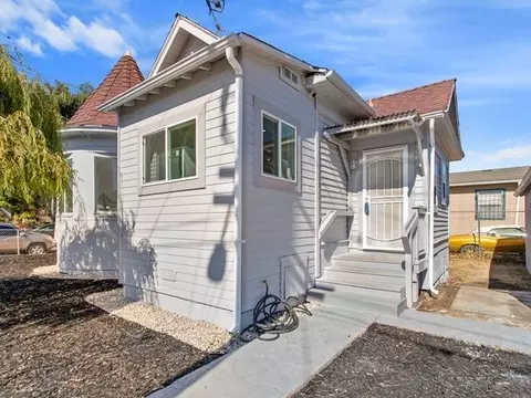 Exterior - 2002 69th Ave, Oakland, CA 94621 photo 3 of 9