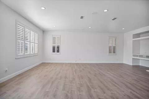 Living - 1304 Blakely Ln, Modesto, CA 95356 photo 4 of 6