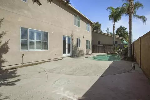 Exterior - 1304 Blakely Ln, Modesto, CA 95356 photo 2 of 3