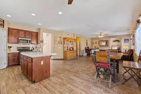 911 Boulder Ave, Lathrop, CA 95330 photo 13