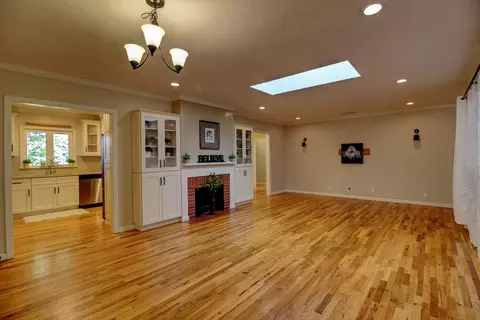 Living - 2655 6th Ave, Merced, CA 95340 photo 1 of 6