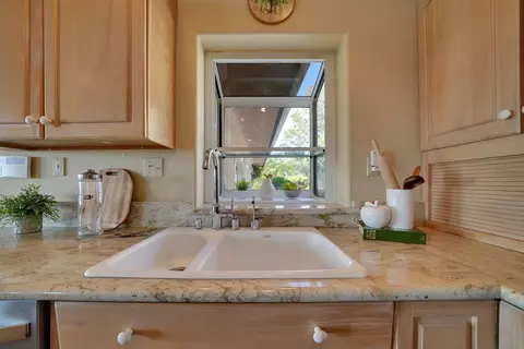 Kitchen - 13594 W View Dr, Sutter Creek, CA 95685 photo 4 of 4