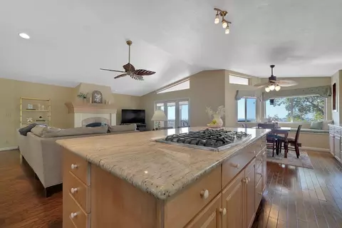 Kitchen - 13594 W View Dr, Sutter Creek, CA 95685 photo 2 of 4