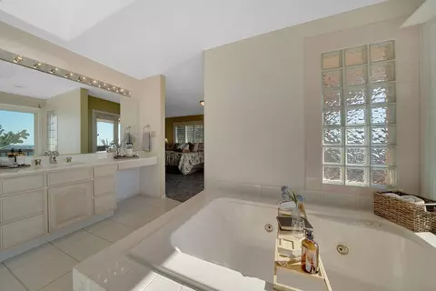 Bath - 13594 W View Dr, Sutter Creek, CA 95685 photo 5 of 7