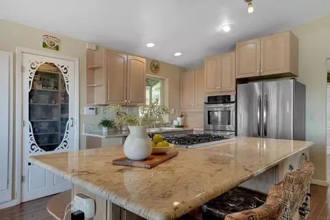 Kitchen - 13594 W View Dr, Sutter Creek, CA 95685 photo 3 of 4