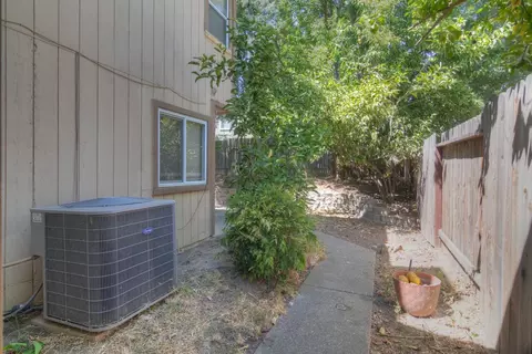 Exterior - 3937 Diane Dr, Antelope, CA 95843 photo 10 of 11
