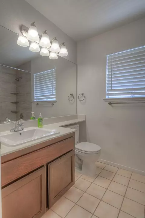 Bath - 3937 Diane Dr, Antelope, CA 95843 photo 2 of 7
