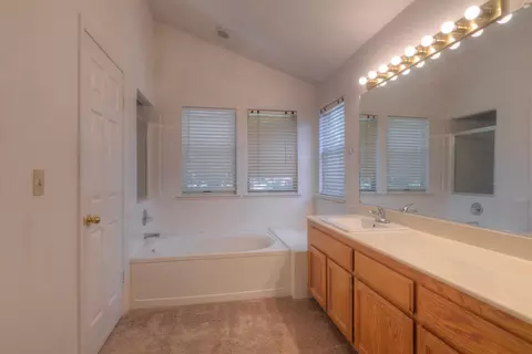 Bath - 3937 Diane Dr, Antelope, CA 95843 photo 5 of 7