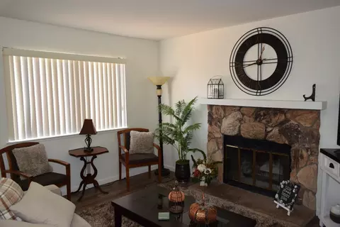 560 Allisha Ln, Tracy, CA 95376 photo 2
