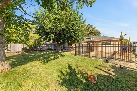Exterior - 2424 Eicher Ave, Modesto, CA 95350 photo 8 of 8