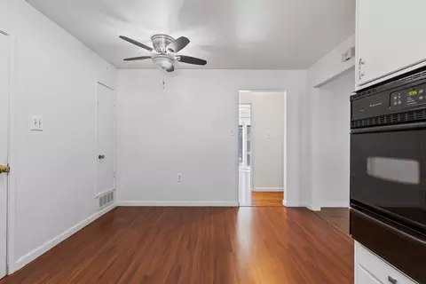 Entry Way - 2424 Eicher Ave, Modesto, CA 95350 photo 2 of 3