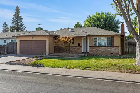 Exterior - 2424 Eicher Ave, Modesto, CA 95350 photo 3 of 8