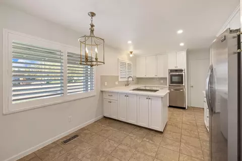 1424 Holly Dr, Lodi, CA 95242 photo 5