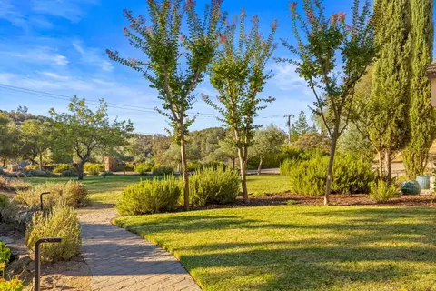 Exterior - 1815 Woodsman Ct, Placerville, CA 95667 photo 13 of 19