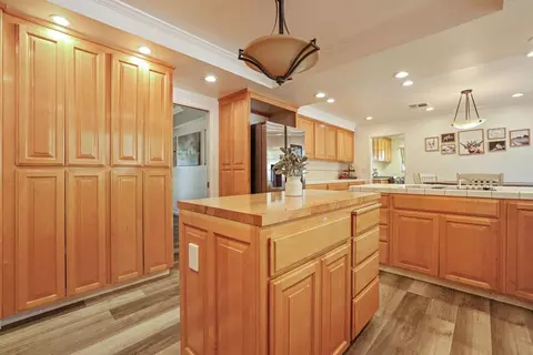 3800 Drakeshire Dr, Modesto, CA 95356 photo 17