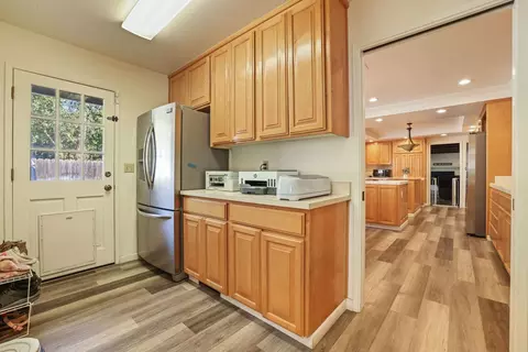 3800 Drakeshire Dr, Modesto, CA 95356 photo 21