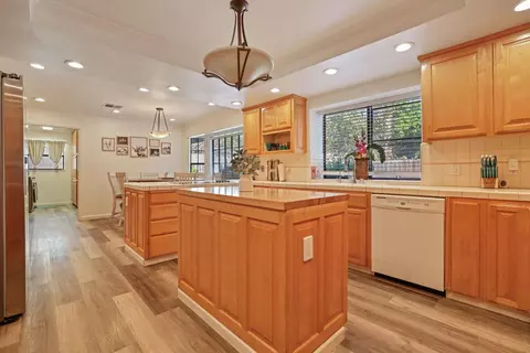3800 Drakeshire Dr, Modesto, CA 95356 photo 14