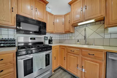 Kitchen - 315 Broadway, Jackson, CA 95642 photo 4 of 8