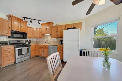 Kitchen - 315 Broadway, Jackson, CA 95642 photo 5 of 8