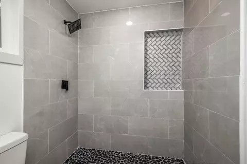 Bath - 1105 Brookside Rd, Stockton, CA 95207 photo 4 of 4