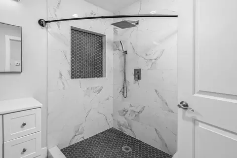 Bath - 1105 Brookside Rd, Stockton, CA 95207 photo 1 of 4