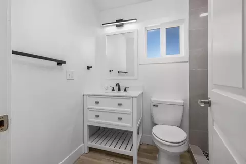 Bath - 1105 Brookside Rd, Stockton, CA 95207 photo 3 of 4