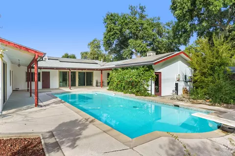 Exterior - 402 Antioch Dr, Davis, CA 95616 photo 7 of 7
