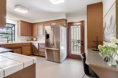 Kitchen - 402 Antioch Dr, Davis, CA 95616 photo 1 of 3