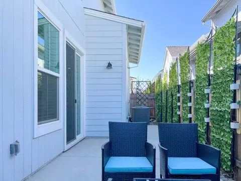 Exterior - 677 Silo St, Folsom, CA 95630 photo 2 of 7