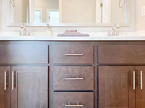 Bath - 677 Silo St, Folsom, CA 95630 photo 3 of 12