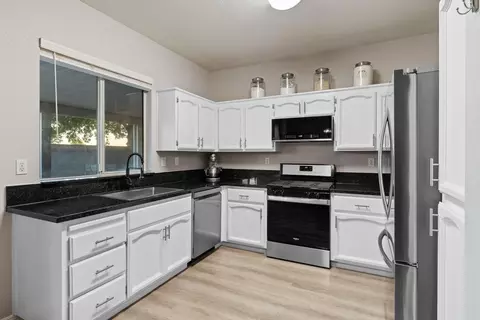 912 Bateman Ct, Galt, CA 95632 photo 11