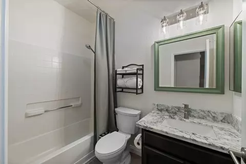 912 Bateman Ct, Galt, CA 95632 photo 17
