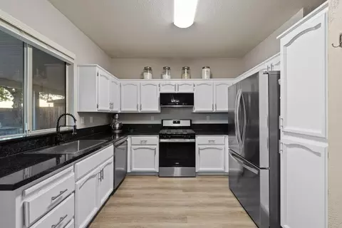 912 Bateman Ct, Galt, CA 95632 photo 10