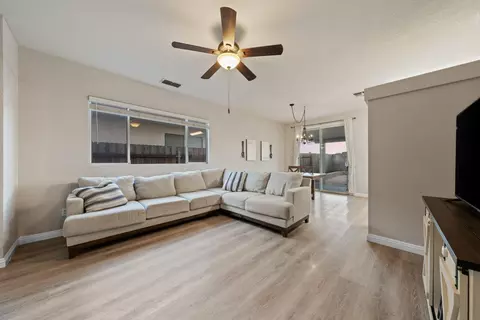 912 Bateman Ct, Galt, CA 95632 photo 5