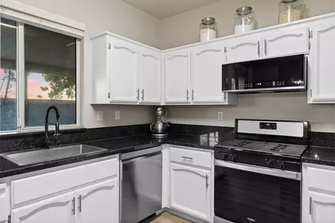912 Bateman Ct, Galt, CA 95632 photo 13