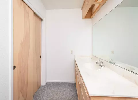 Bath - 3121 Cascade Trl, Cool, CA 95614 photo 4 of 5