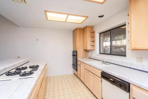 Kitchen - 3121 Cascade Trl, Cool, CA 95614 photo 2 of 2