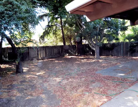 Exterior - 616 Isla Pl, Davis, CA 95616 photo 4 of 11