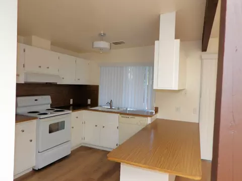 Kitchen - 616 Isla Pl, Davis, CA 95616 photo 2 of 5