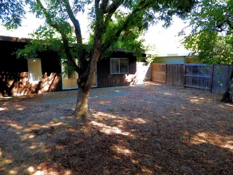 Exterior - 616 Isla Pl, Davis, CA 95616 photo 6 of 11