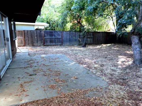 Exterior - 616 Isla Pl, Davis, CA 95616 photo 9 of 11