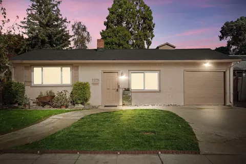 1419 Lake St, Lodi, CA 95242 photo 1