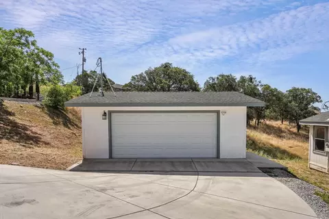 2546 Quail Hill Rd, Copperopolis, CA 95228 photo 3