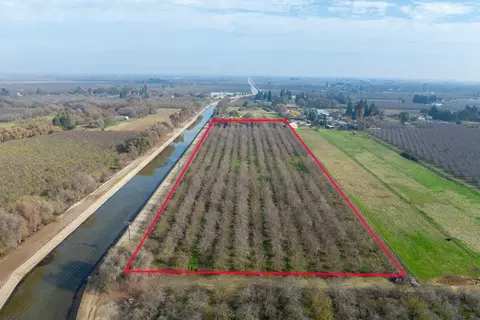 585 Roscoe Rd, Modesto, CA 95357 photo 3