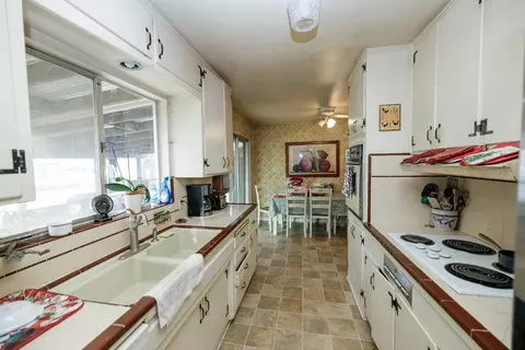 585 Roscoe Rd, Modesto, CA 95357 photo 10