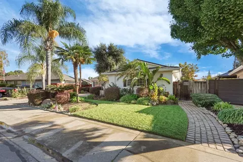 1192 N Ham Ln, Lodi, CA 95242 photo 2